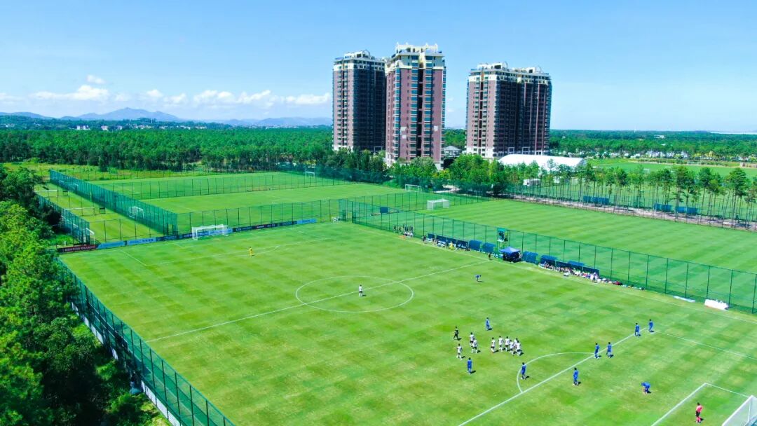Hooray Iternational Football Training Base