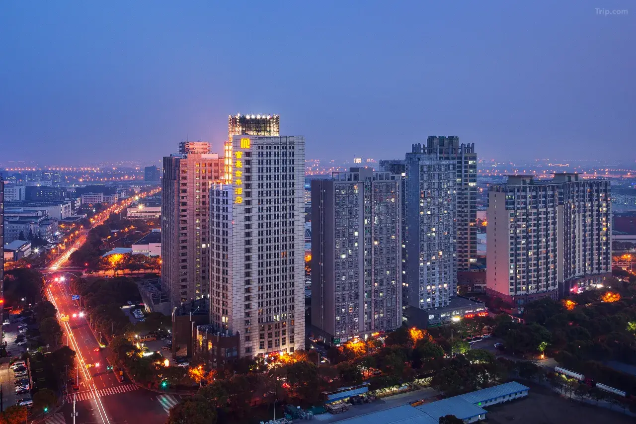 Regal Jinfeng Hotel - 2